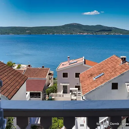 Na Moru With Pool And Sea View *