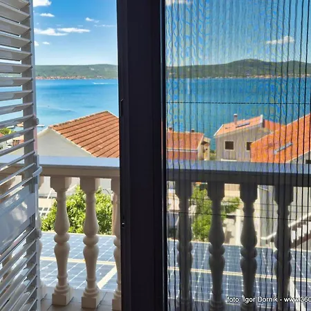 Apartman Na Moru With Pool And Sea View *
