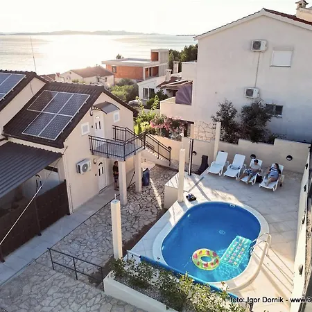 Na Moru With Pool And Sea View *