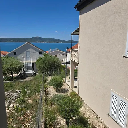 Apartman Na Moru With Pool And Sea View