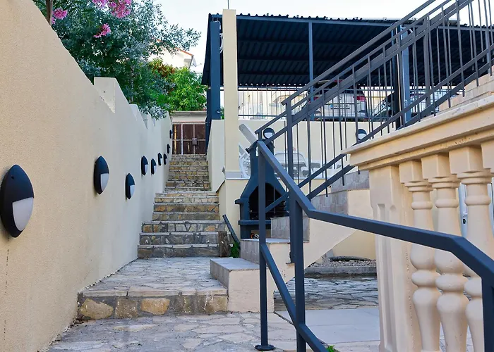 Na Moru With Pool And Sea View شقة *