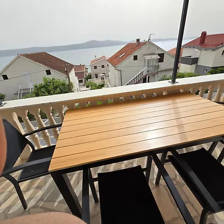 Na Moru With Pool And Sea View شقة *