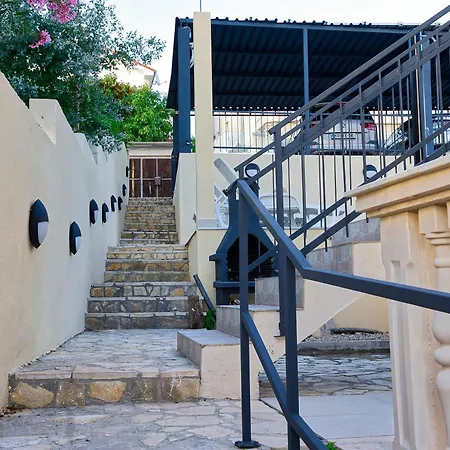 Na Moru With Pool And Sea View شقة *