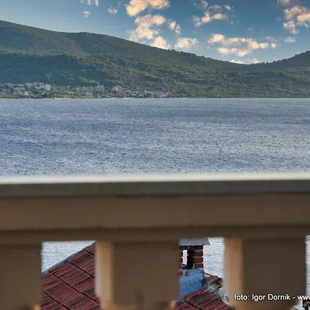 Na Moru With Pool And Sea View Daire *
