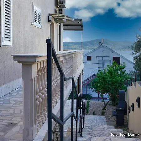Na Moru With Pool And Sea View شقة سفيتي بيتار