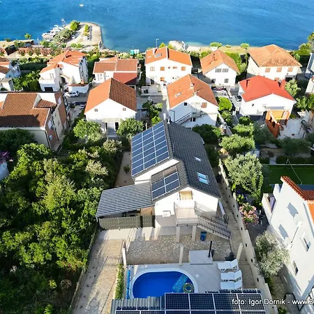 شقة Na Moru With Pool And Sea View سفيتي بيتار