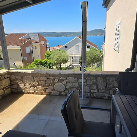 Na Moru With Pool And Sea View *