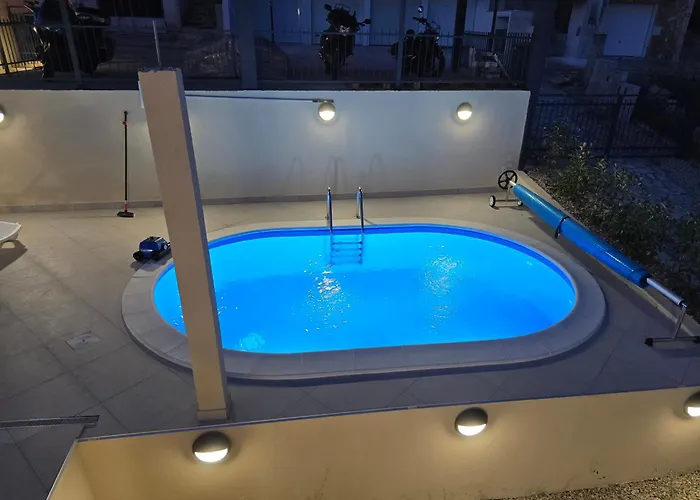 Na Moru With Pool And Sea View *