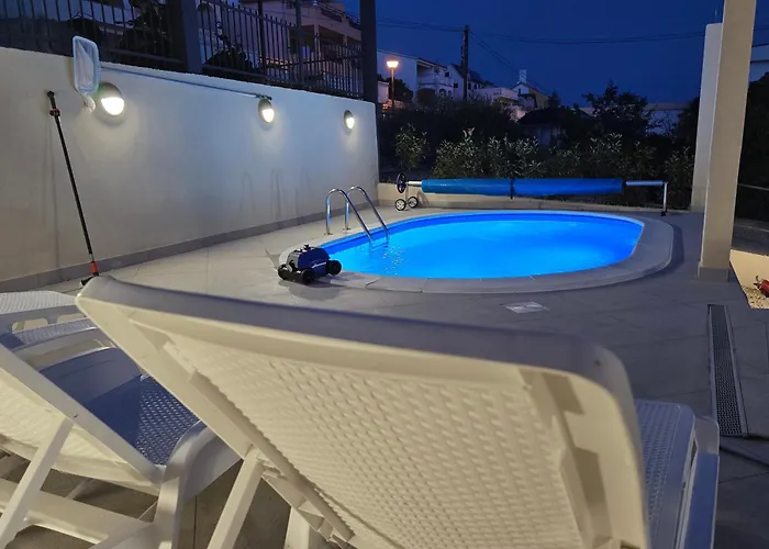 Na Moru With Pool And Sea View アパート スヴェティ・ペタル